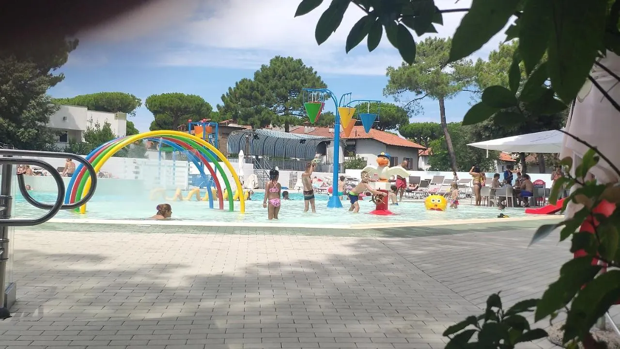 Mareblue Mobilhomes On Camping Mare E Pineta Lido di Spina Parque de Campismo
