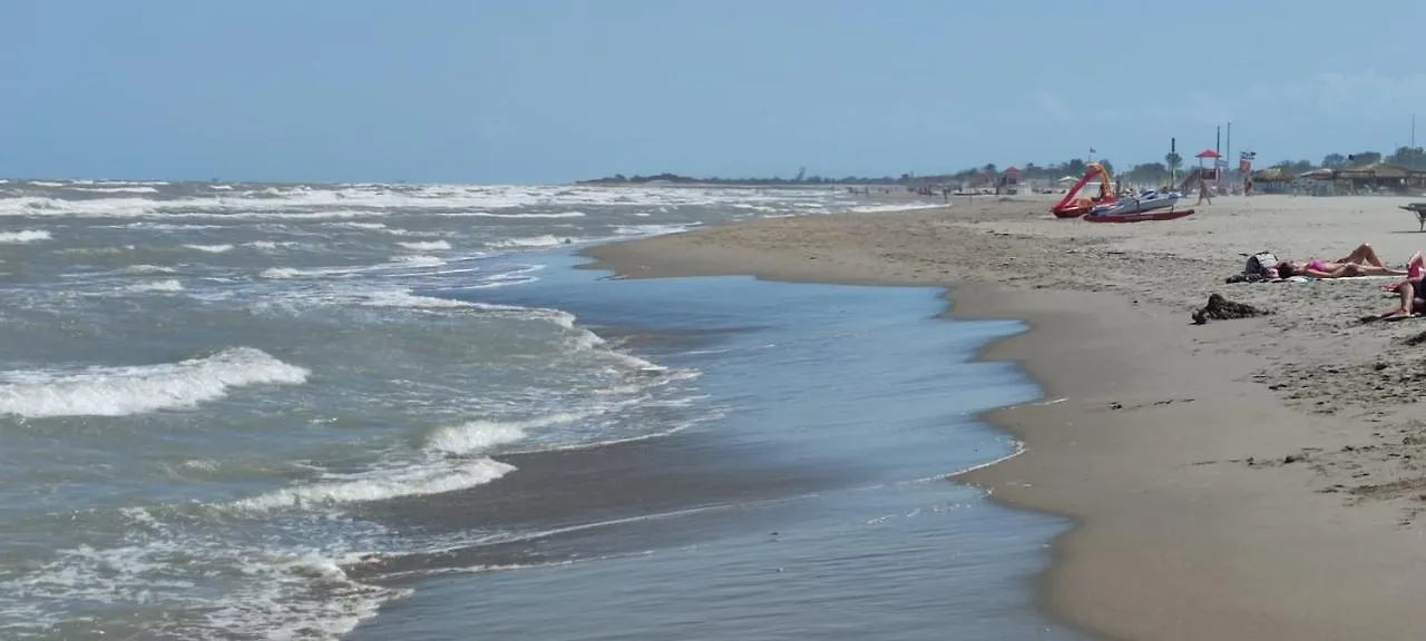 Mareblue Mobilhomes On Camping Mare E Pineta Lido di Spina